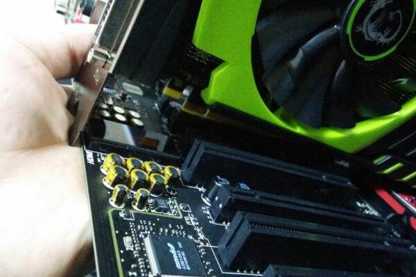 What to do if the graphics card cannot be removed